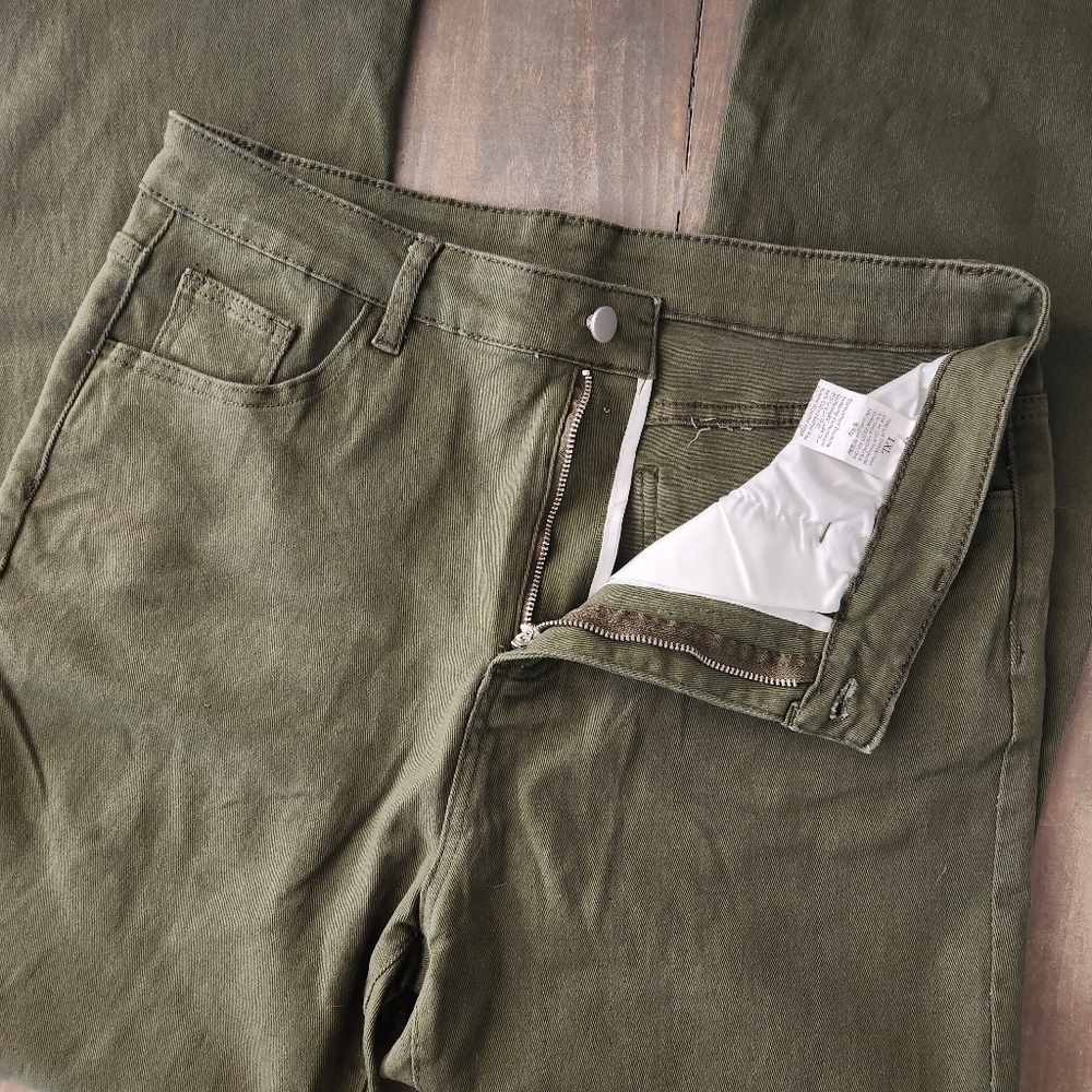 SHEIN Green Khaki Wide Leg Jeans - Size 1X - Picture 5 of 12